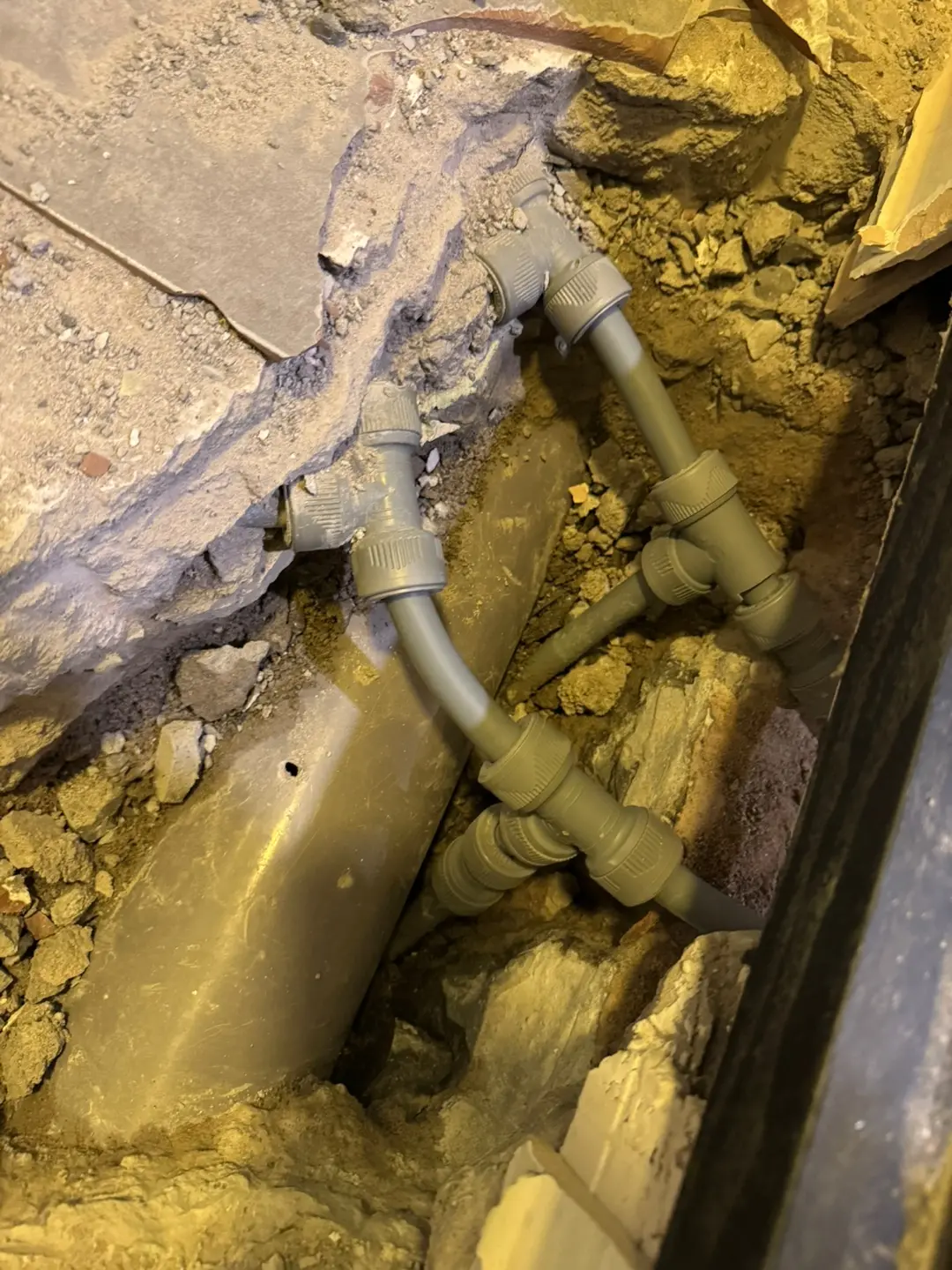 서울 강서구 배관누수 탐지 및 교체 작업 사례