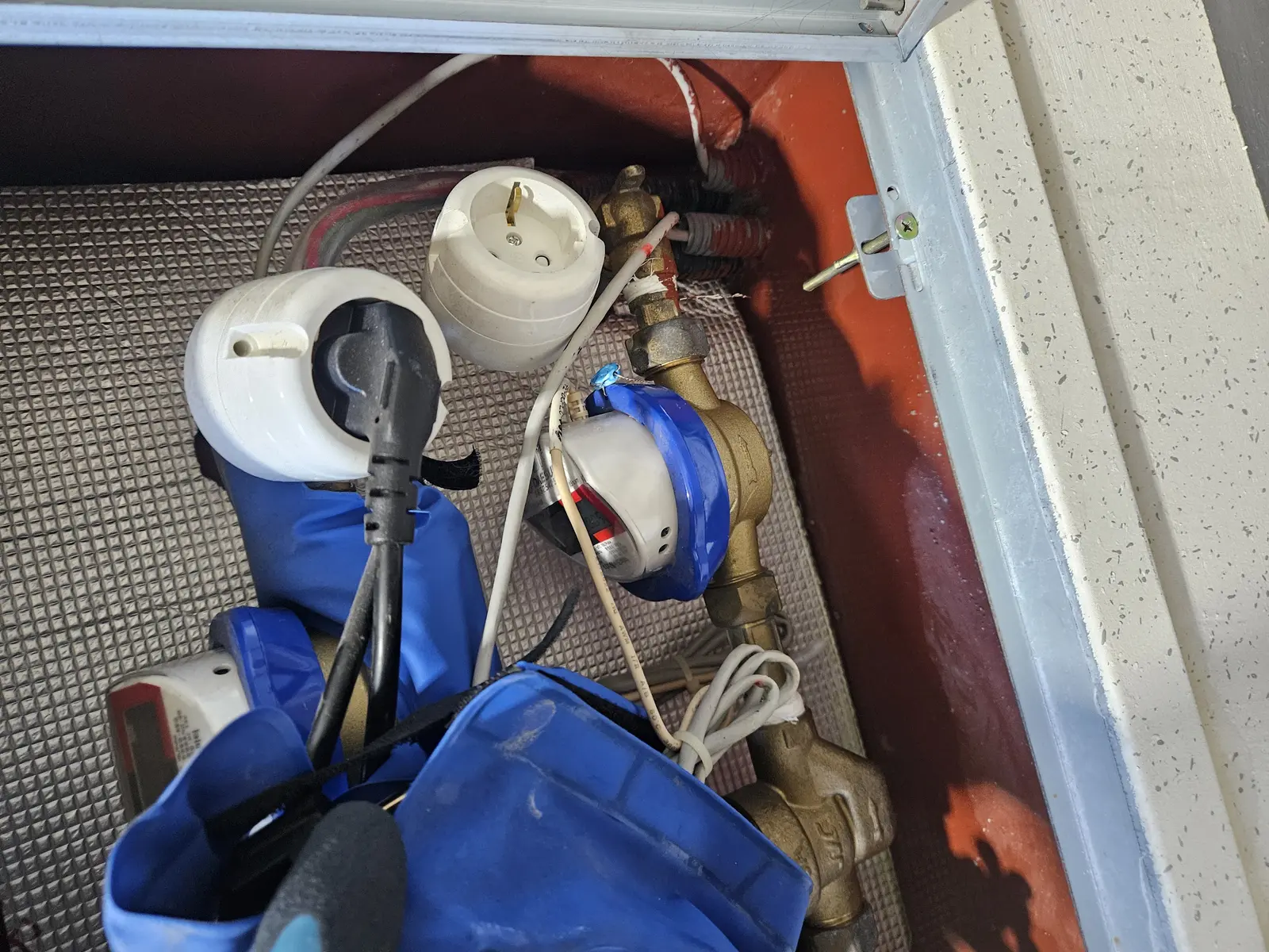 경기 이천시 누수탐지 및 수도계량기 배관 수리 사례